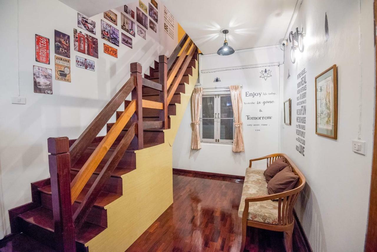 T Smy House Hostel Bangkok Exterior foto