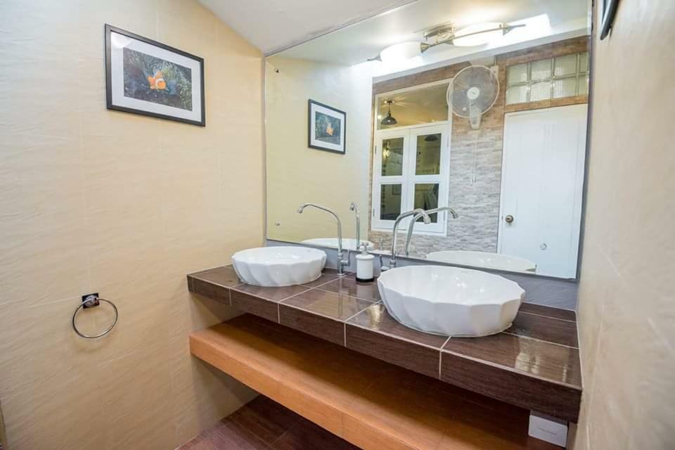 T Smy House Hostel Bangkok Exterior foto