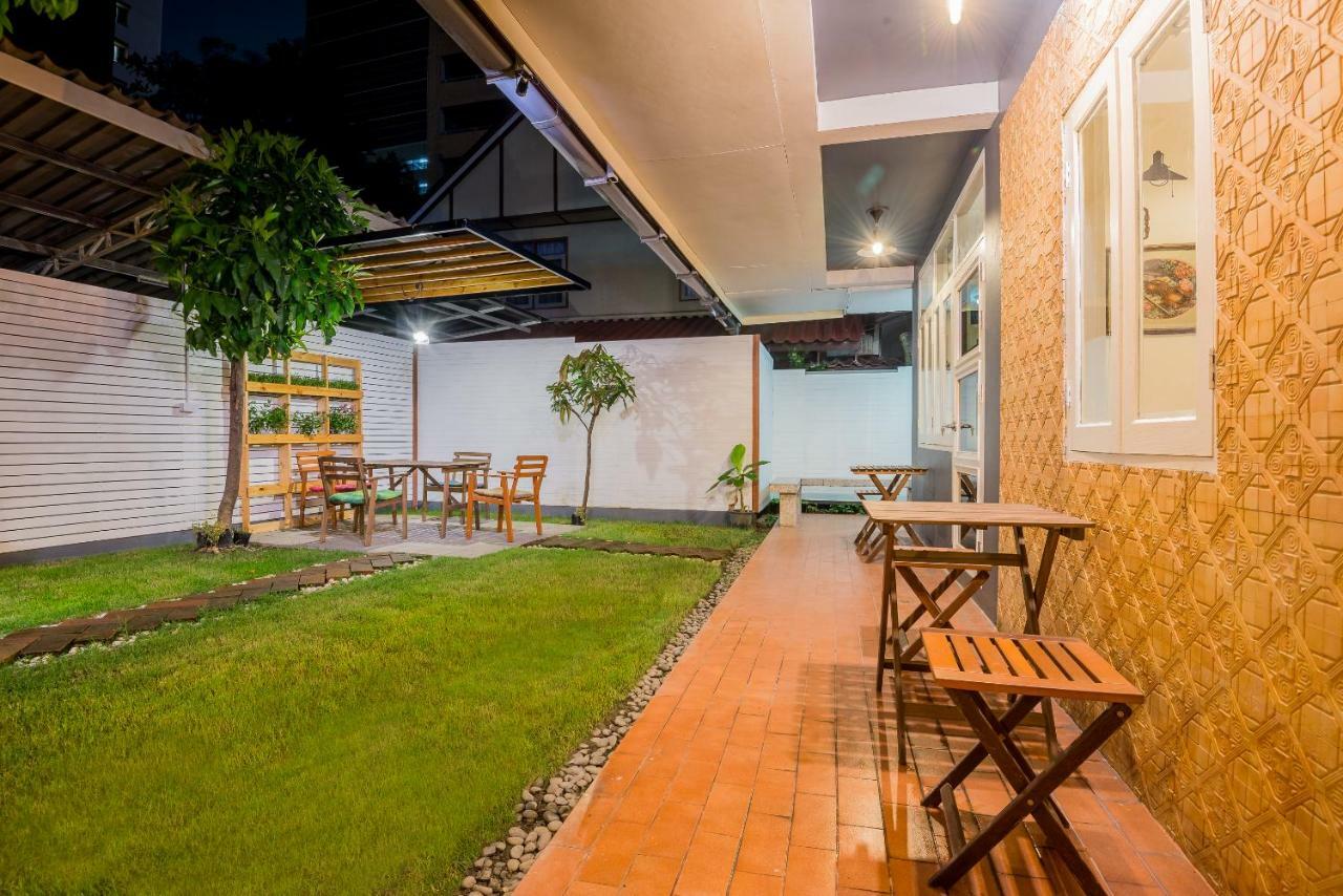 T Smy House Hostel Bangkok Exterior foto