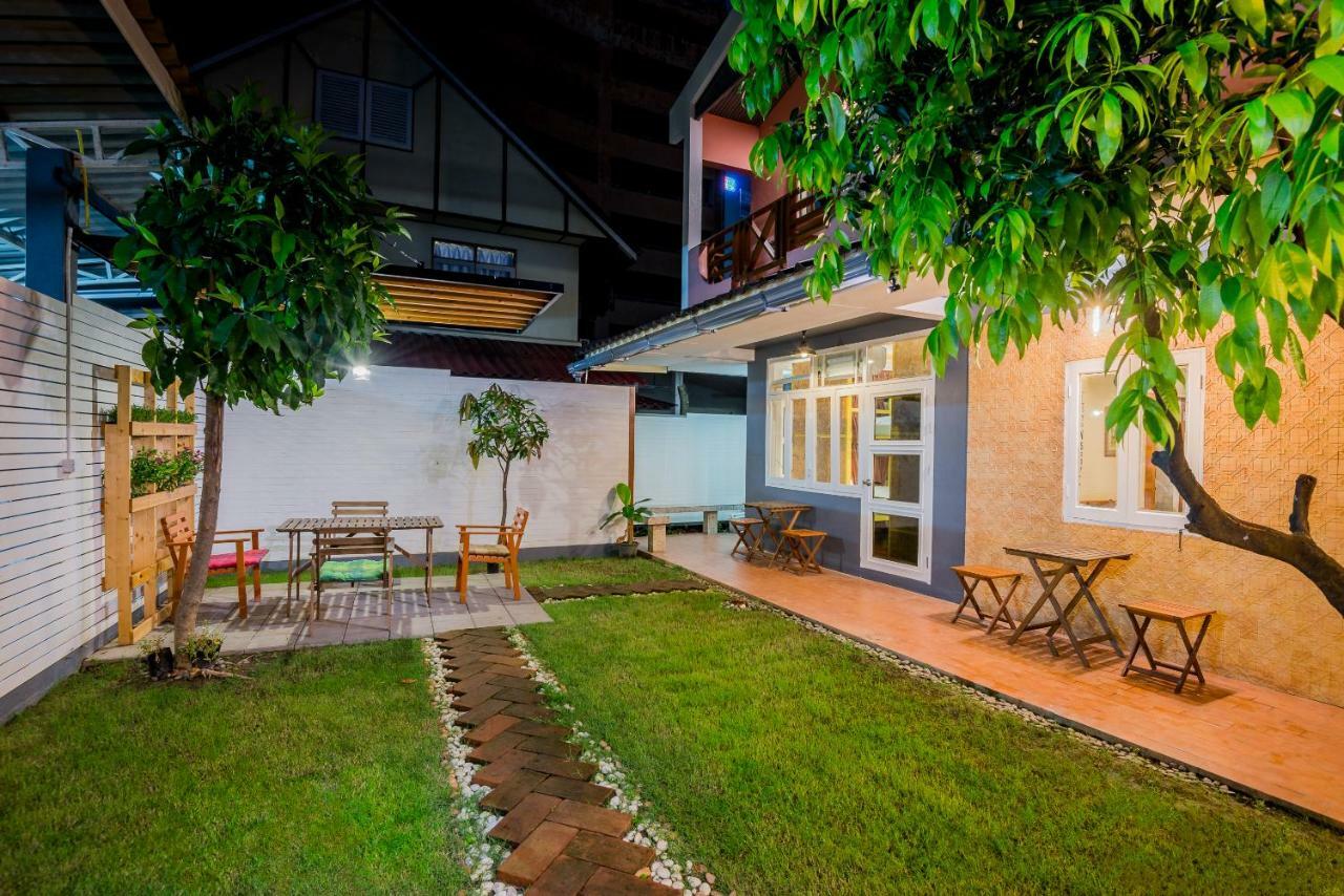 T Smy House Hostel Bangkok Exterior foto