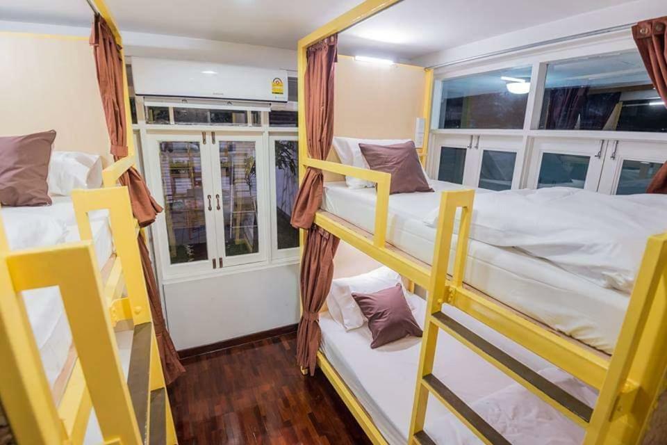 T Smy House Hostel Bangkok Exterior foto